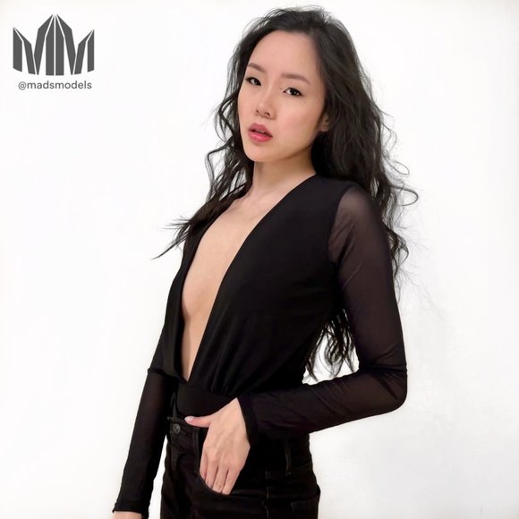 Blue Blush l Black Plunge V-neck Long Sleeve Bodysuit - Picture 2 of 7